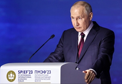 Путин: в первую очередь от санкций страдают те, кто их вводит