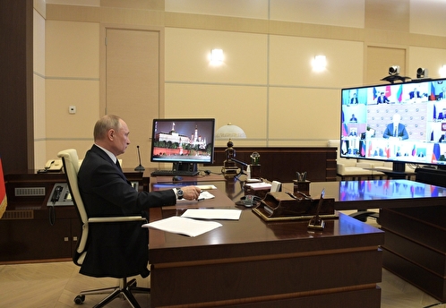 Путин обсудил с членами Совбеза дополнительные меры защиты критически важных объектов
