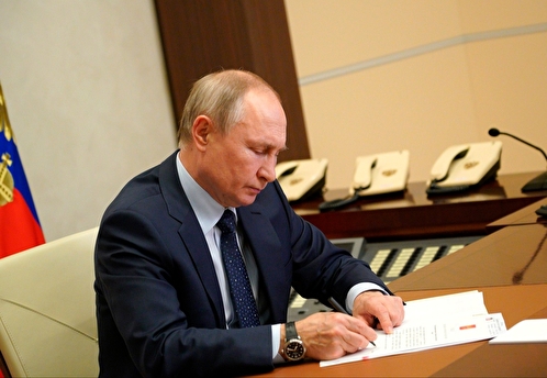 Путин продлил до конца 2025 года действие специальных экономических мер в ответ на санкции