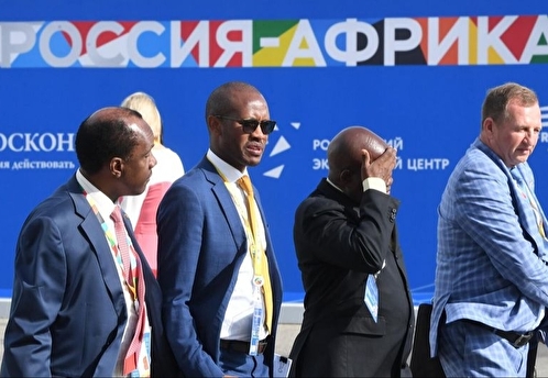Песков заявил, что число участников саммита Россия — Африка сократилось из-за графика