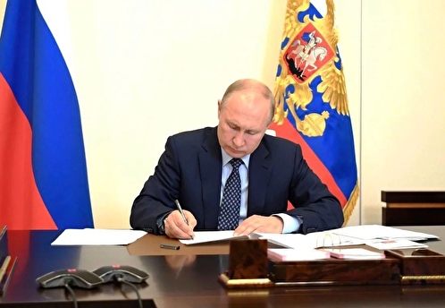 Путин подписал указ об обязательном страховании добровольцев спецоперации
