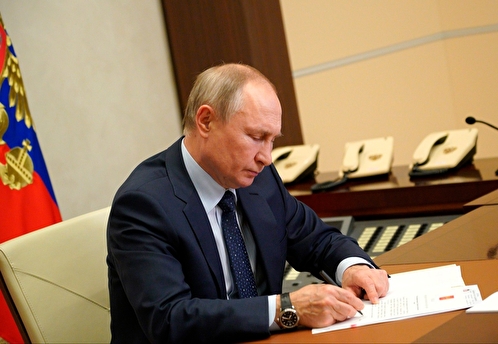 Путин подписал закон о блокировке имущества попавших под cанкции РФ иностранцев