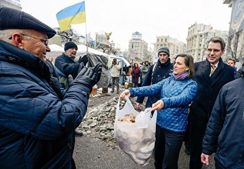 Захарова сравнила визит Нуланд в Нигер с ее действиями в Киеве во время массовых протестов