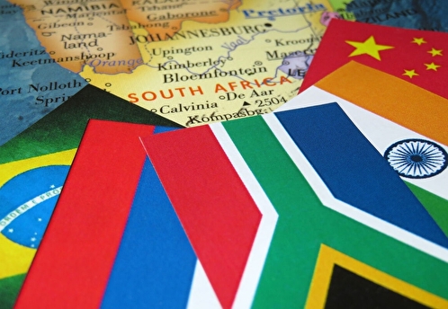 МИД ЮАР: более 40 глав государств примут участие в саммите БРИКС