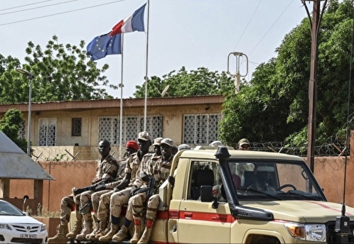 Sky News Arabia: Нигер лишил посла Франции дипломатической неприкосновенности