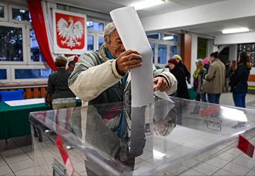 На выборах в Польше после подсчета трети голосов побеждает оппозиция