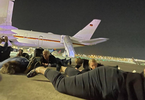 Делегация Шольца из-за воздушной тревоги покинула борт, вылетавший из Тель-Авива
