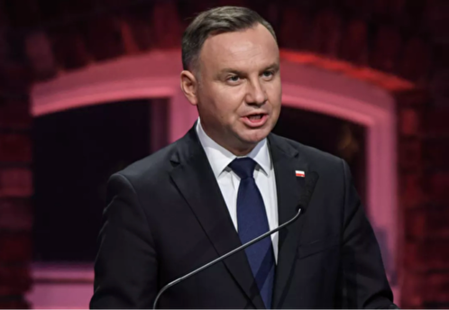 Президент Польши назвал свиньями тех, голосовал во время Польской народной республики