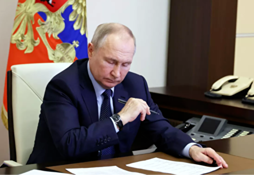 Путин подписал закон о штрафах за навязывание услуг потребителям