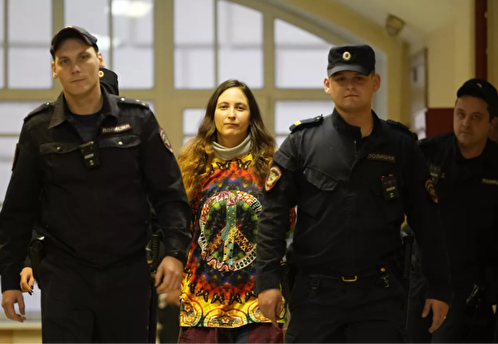 Суд приговорил художницу Скочиленко к 7 годам по делу о «фейках»
