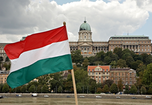 Bloomberg: Венгрия снимет вето на помощь Украине, если ЕС разморозит ее средства