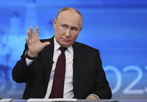 Путин: участники СВО, состоящие в ЧВК, должны иметь все права наравне с военными