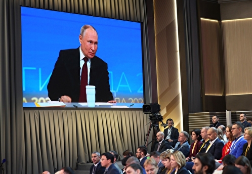 Путин: Запад стреляет себе в ногу, сокращая расчеты России в долларах и евро