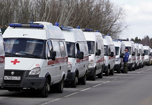 В Депздраве Москвы назвали штатной ситуацией очереди из машин скорой у больниц