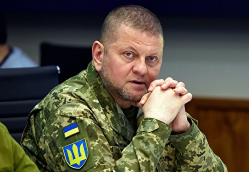 Залужный сообщил о взрывах на объектах военной и критической инфраструктуры Украины