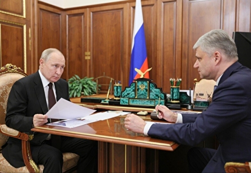 Глава РЖД Белозеров рассказал Путину о запуске новых пассажирских вагонов