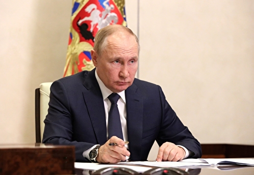 Путин назвал общей задачей поддержку семей погибших ветеранов СВО