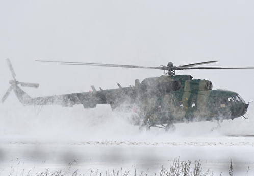 Вертолет Ми-8 совершил вынужденную посадку в Брянской области