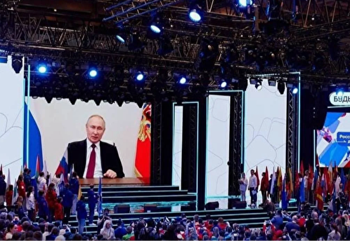 Путин приехал на выставку «Россия» на ВДНХ, где проходит съезд «Движения первых»