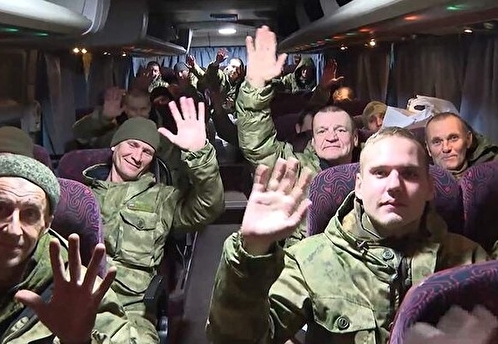 Освобожденных из плена российских военных доставили в Москву для реабилитации
