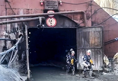 МЧС на руднике в Приамурье пробурило скважину до застрявших горняков на 53 м