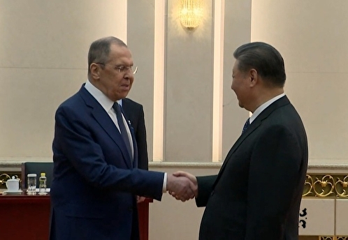 Си Цзиньпин принимает прибывшего в Пекин главу МИД России Лаврова