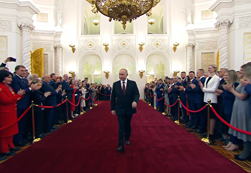 Песков: 2,6 тысячи гостей присутствуют на церемонии инаугурации Путина