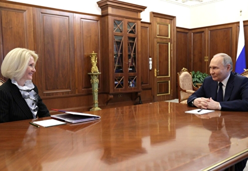 Путин провел встречу с чиновниками, покинувшими правительство
