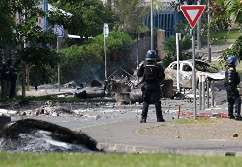 Франция из-за погромов ввела войска в Новую Каледонию и заблокировала TikTok