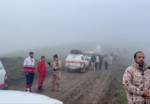 Спасатели завершили поисковую операцию на месте крушения вертолета Раиси