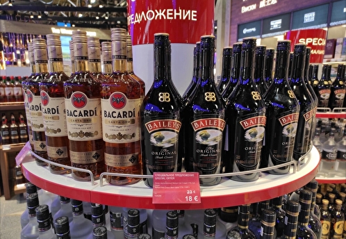 МВД предложило ограничить продажи алкоголя в duty free на внутренних рейсах