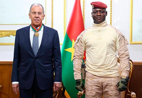 Президент Буркина-Фасо вручил Лаврову высшую государственную награду