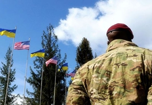 Кент: отправка США военных подрядчиков на Украину приведет к войне РФ и США