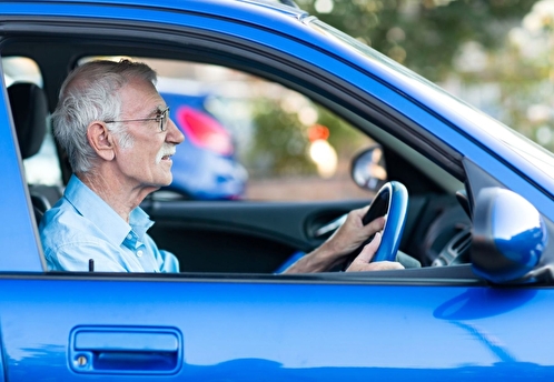 В Госдуму внесен законопроект о медобследовании водителей старше 80 лет