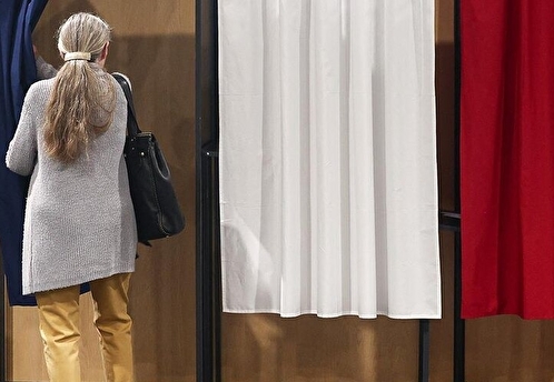 Monde: 185 кандидатов сняли свои кандидатуры на выборах в парламент Франции