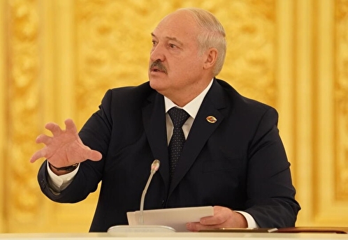 Лукашенко заявил, что против стран СНГ идет гибридная война