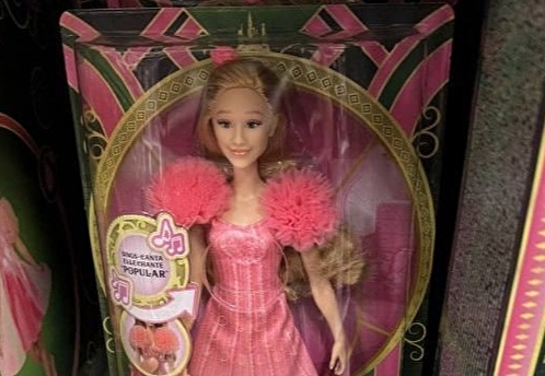 Американская компания Mattel разместила ссылку на порносайт на упаковке кукол Барби