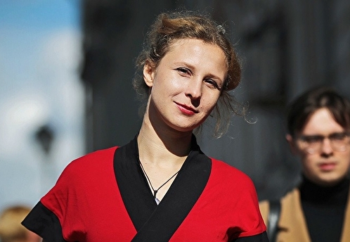 Участницу Pussy Riot ищут по шести делам с долгами в 230 тысяч рублей