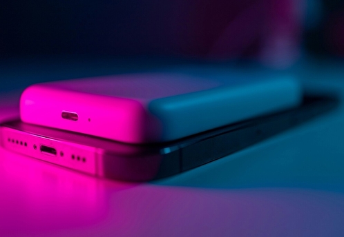 Эксперт рассказала, как избежать взрыва портативного зарядного устройства