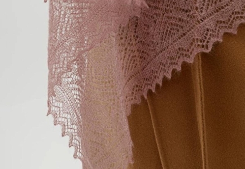 Фабрика оренбургских платков заявила о давлении со стороны торговцев контрафактом