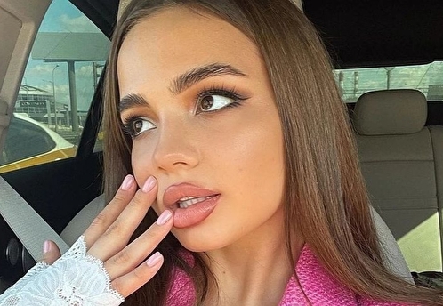 Блогер Валя Карнавал задолжала налоговой более 350 тысяч рублей