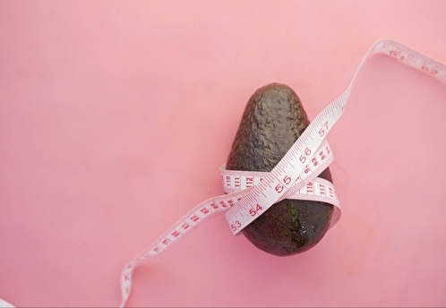 «Мы запускаем механизм хронической усталости, когда заедаем стресс» — врач-диетолог о влиянии пищевых привычек на уровень энергии