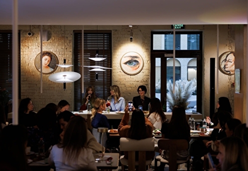 Открытый диалог о женском здоровье. В Москве обсудили путь к энергии и молодости