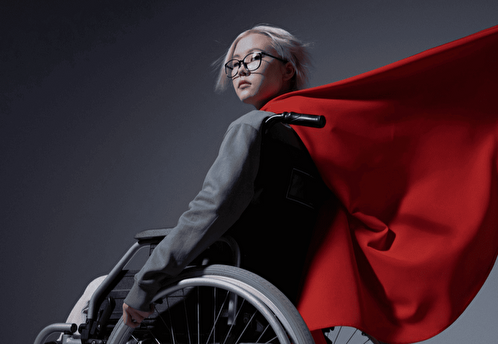 Фонд «Помощь» запустил проект, облегчающий поездки маломобильных людей к врачам