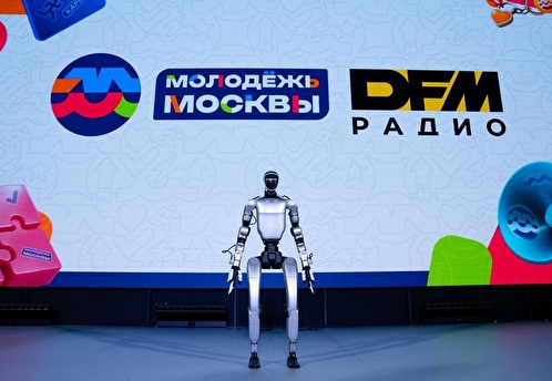 «Русская Медиагруппа» запускает первый в России эксперимент по обучению журналистике антропоморфного робота