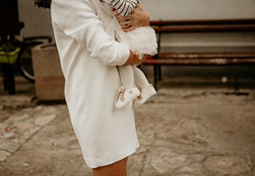 Исследование: 70% родителей тревожатся, оставляя детей с няней