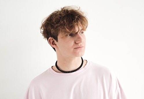 VETRÁ: между работой инженером и музыкой — новый голос танцевальной искренности