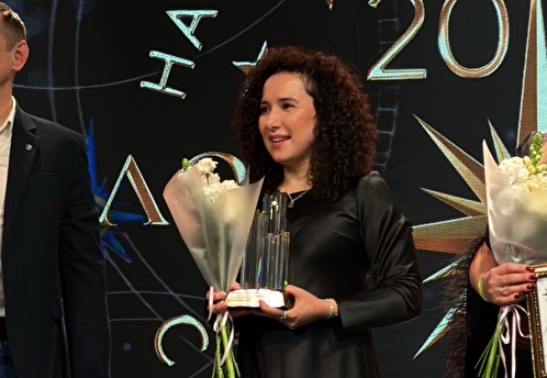 ICE CURLY получил премию «Салон года 2025»