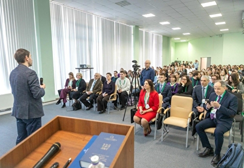 Ученые представили разработки по клеточному омоложению и долголетию