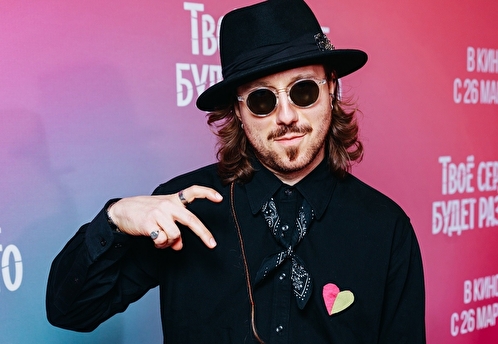 «Кино классное, нужно идти»: Виталик Мишура посетил премьеру «Твое сердце будет разбито»